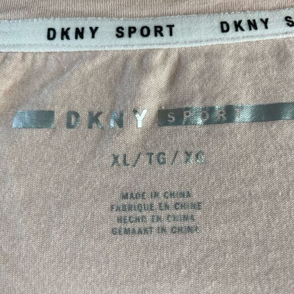 NWOT DKNY Rainbow Muscle Tee Size XL - Picture 5 of 5